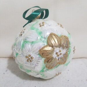 The Garden of Mary Vatican Library Collection Blown Ornament floral white gold